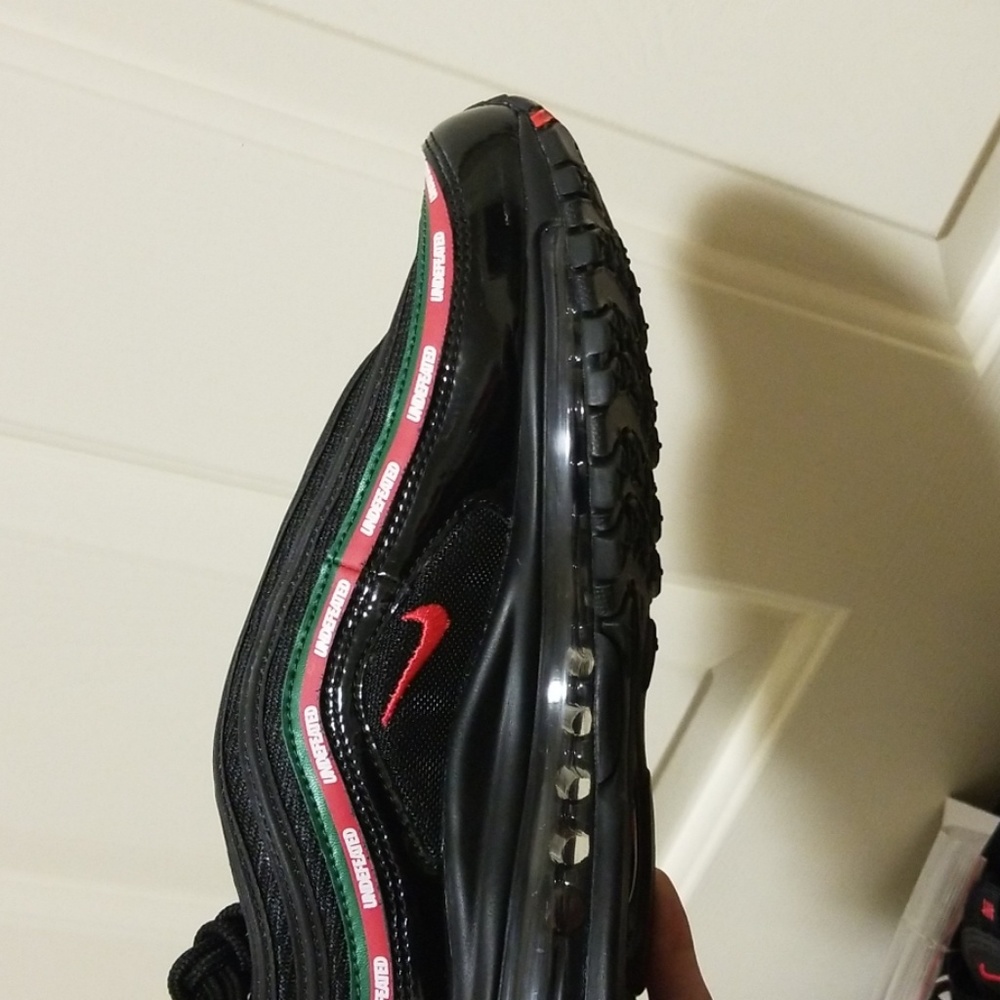 Nike Aire Max 97 OG/UNDEFEATED - Picture 2 of 7